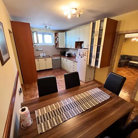 Park * بودغوريتْسا